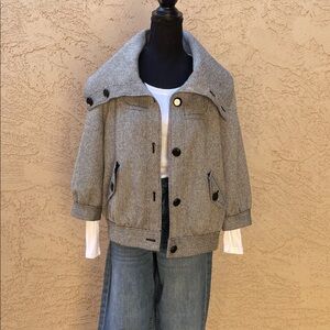 Hinge Houndstooth Patterned Jacket with oversized collar.